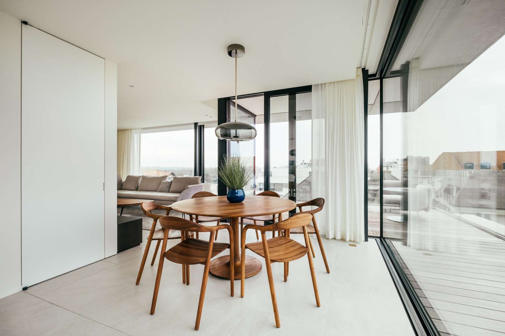 Aluminium ramen en deuren modern interieur